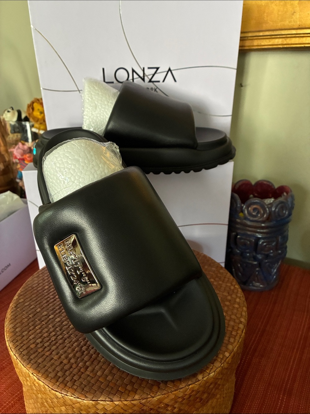 Lonza New York Vale Black slide sandals NWTO Size 39 - US 8.5